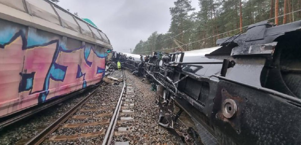 В Германии столкнулись два поезда, перевозивших цистерны с пропаном